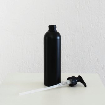 HDPE fles zwart 250 ml met pomp zwart 