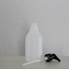 HDPE-fles-transparant-250-ml-met-pomp-zwart