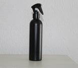 HDPE-fles-zwart-250-ml-met-spraykop-zwart